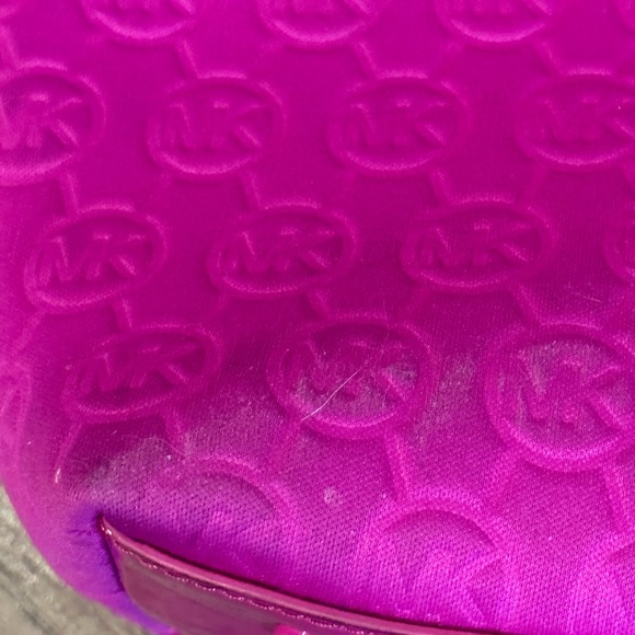 Michael Kors bright pink, has handles and also strap that comes off. - Picture 7 of 8